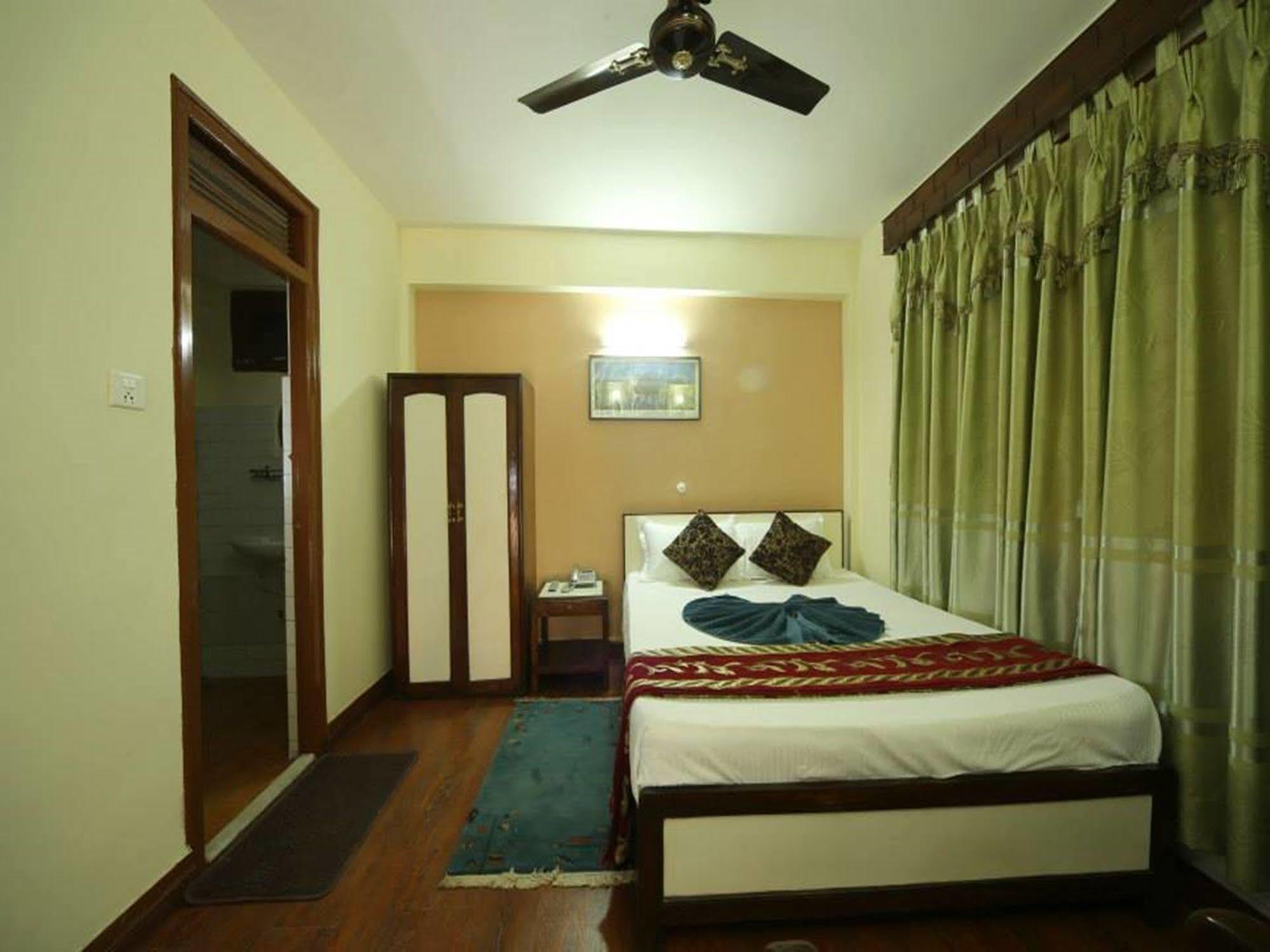 Hotel Pleasure Home Κατμαντού Εξωτερικό φωτογραφία